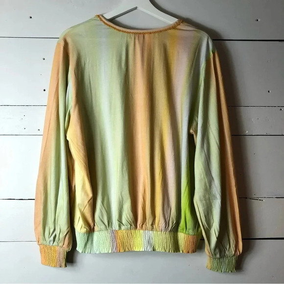 Gradient Long Sleeve Top - Picture 7 of 7